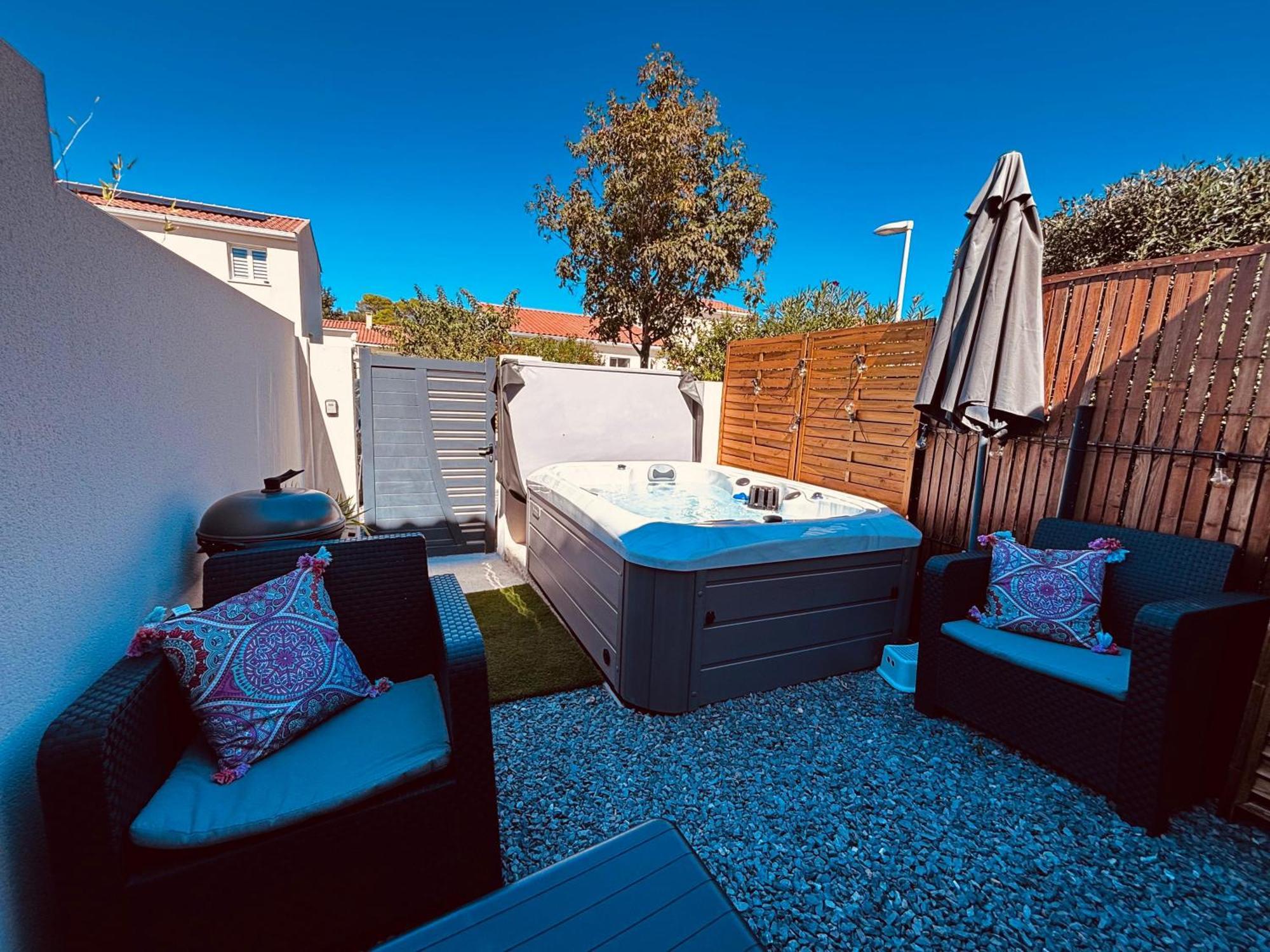 Logement Du Sud Avec Jacuzzi Sommières Zewnętrze zdjęcie